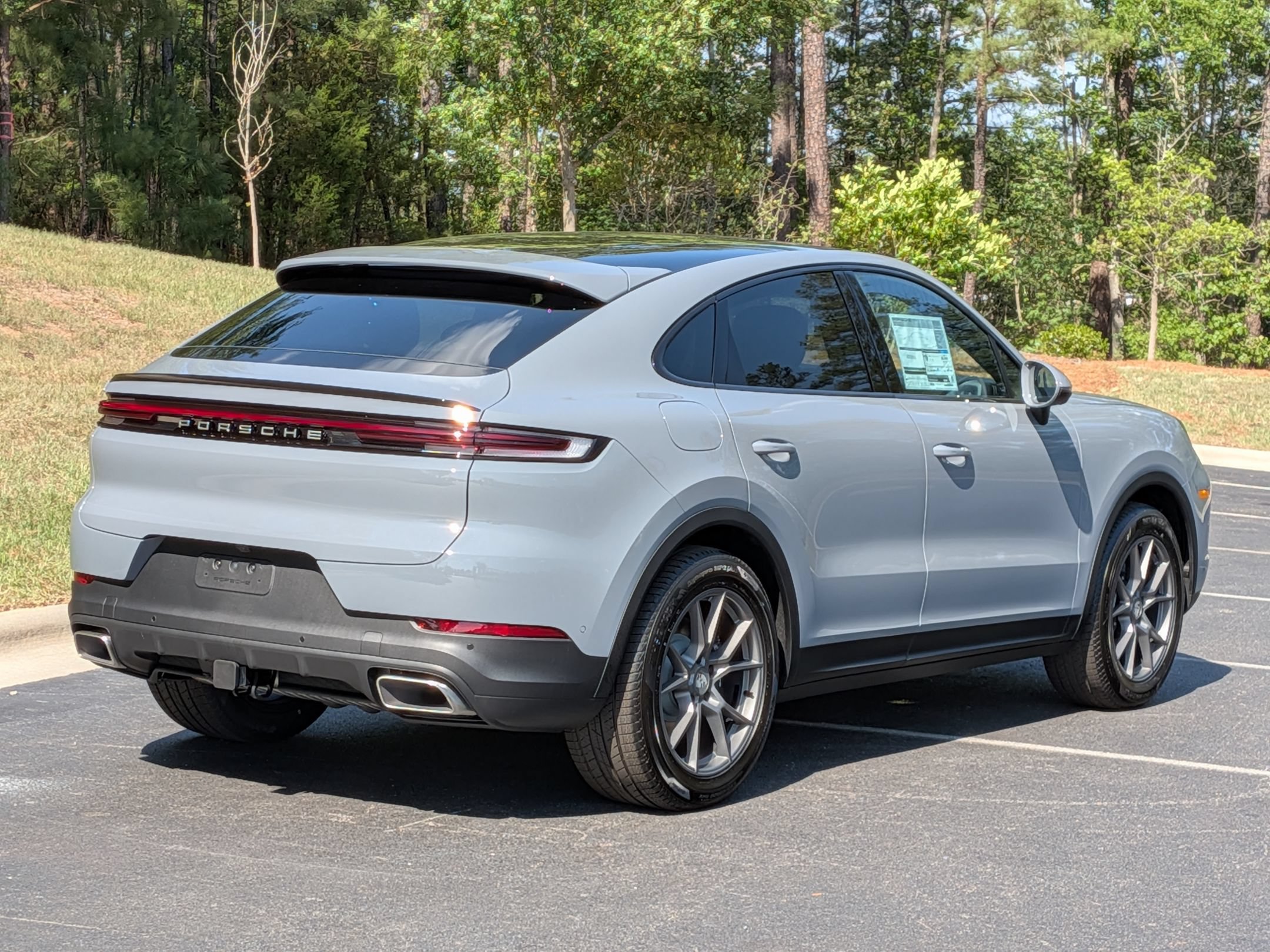 New 2026 Porsche Cayenne Coupe AWD/4WD image 32