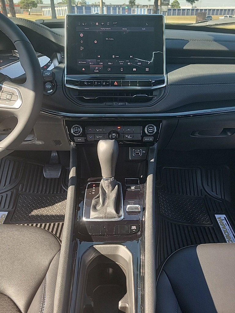 New 2026 Jeep Compass Latitude image 13