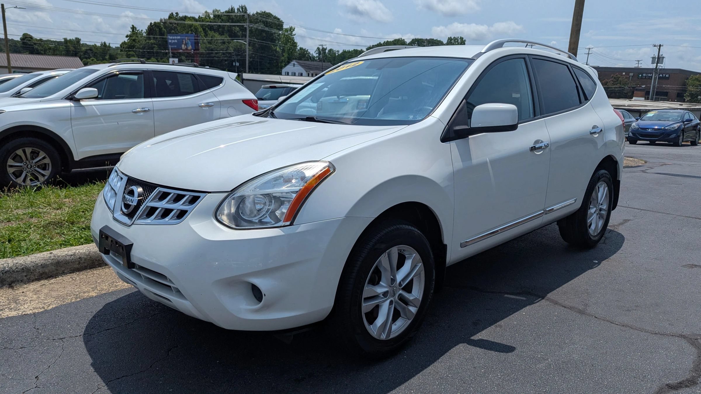 Used 2012 Nissan Rogue SV AWD/4WD image 3