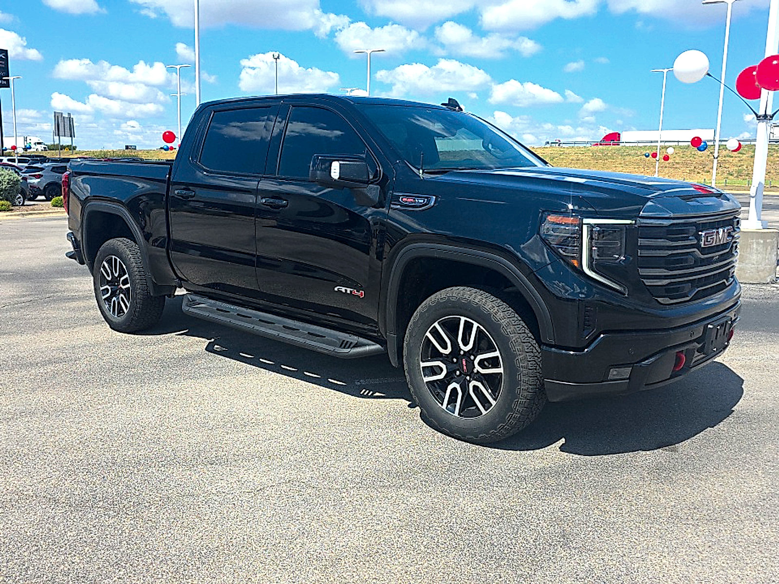 Used 2024 GMC Sierra 1500 AT4 w/ Technology Package AWD/4WD image 17