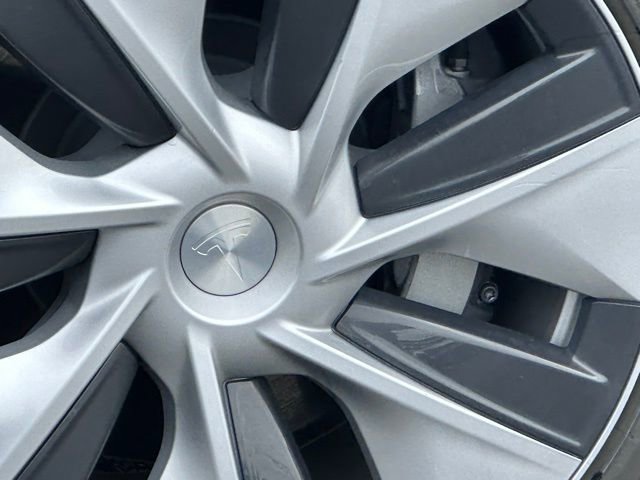 Used 2023 Tesla Model Y Long Range image 7
