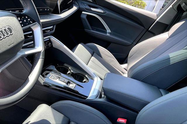 Certified 2025 Audi Q5 Premium Plus w/ Premium Plus AWD/4WD image 23