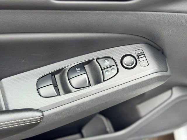 Used 2024 Nissan Altima 2.5 SV image 18