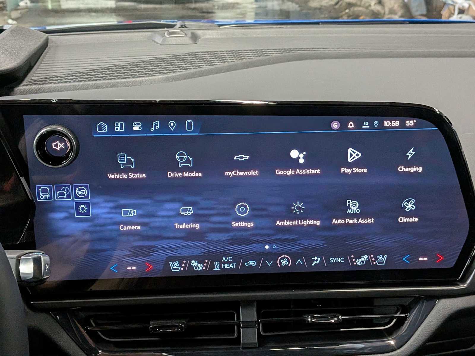 New 2026 Chevrolet Equinox EV RS image 28