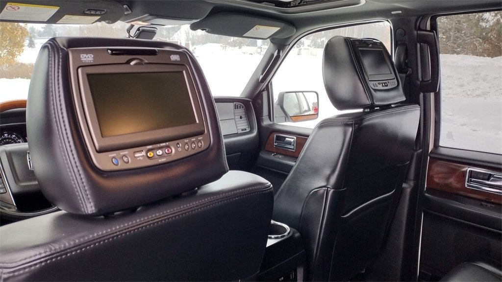 Used 2017 Lincoln Navigator Select image 24