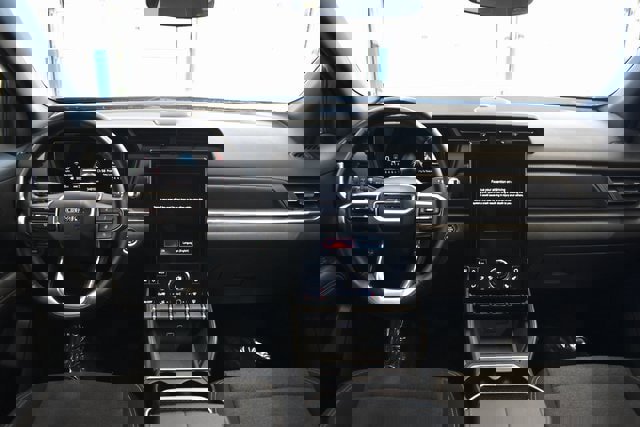 Used 2025 GMC Terrain Elevation image 5