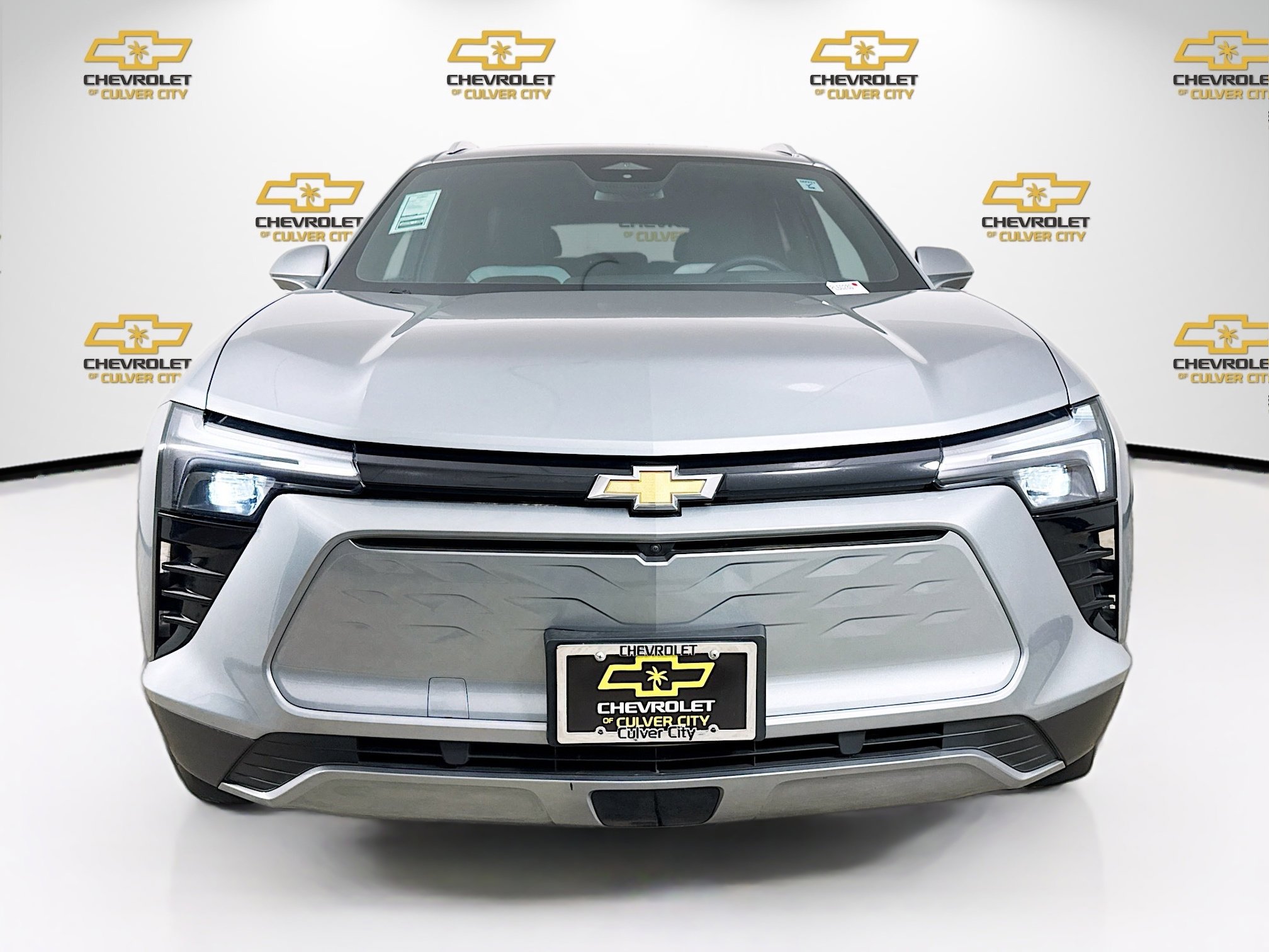 Used 2024 Chevrolet Blazer EV LT image 2