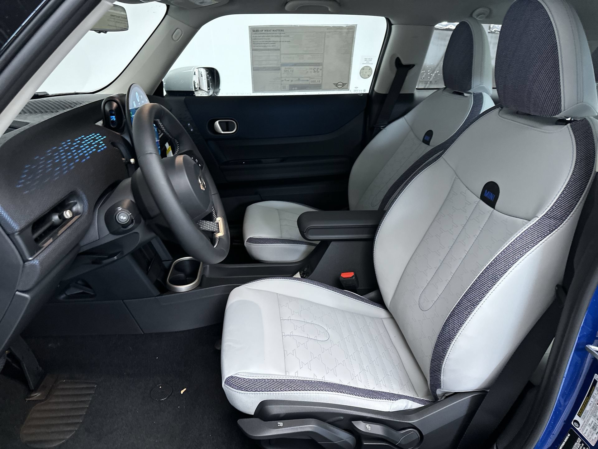 Used 2026 MINI Cooper 2-Door Hardtop FWD image 12