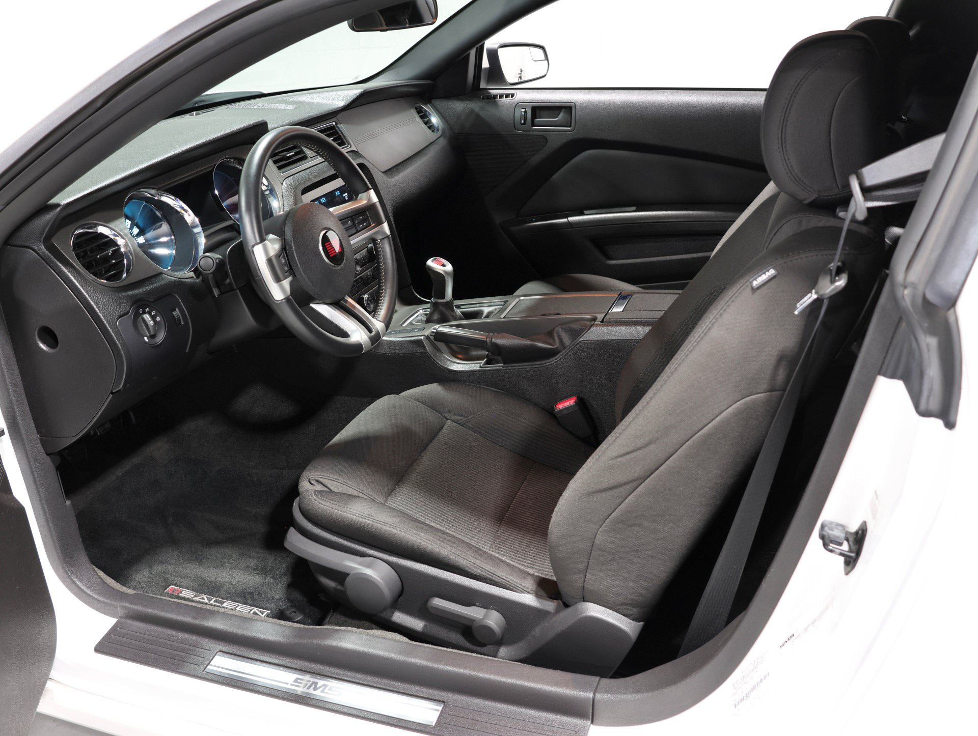 Used 2013 Ford Mustang GT RWD image 54