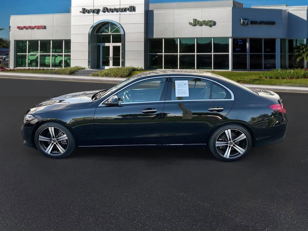 Used 2022 Mercedes-Benz C 300 4MATIC Sedan image 5
