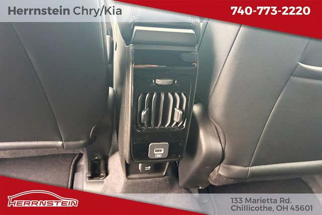 New 2026 Jeep Compass Latitude AWD/4WD image 24