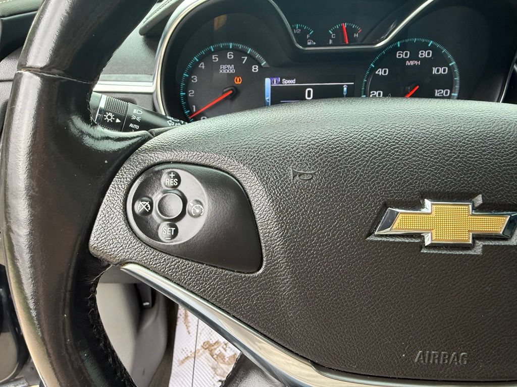 Used 2018 Chevrolet Impala LT FWD image 28