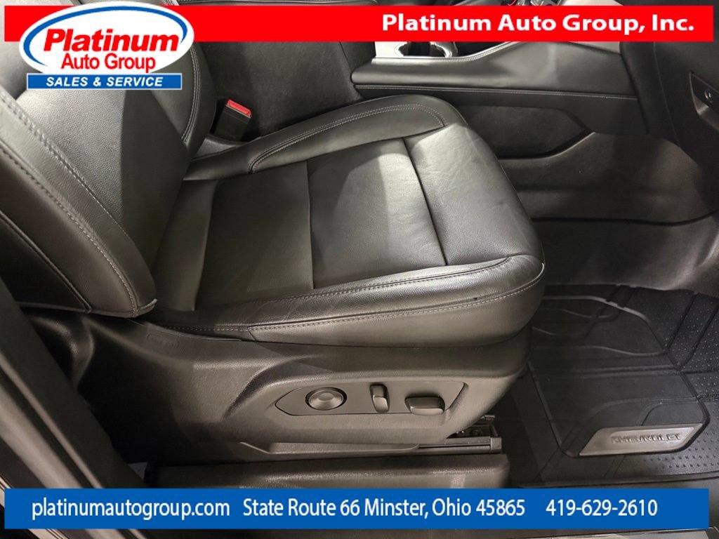 Used 2021 Chevrolet Suburban Z71 w/ Z71 Signature Package AWD/4WD image 43