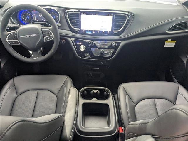 New 2026 Chrysler Pacifica Select image 14