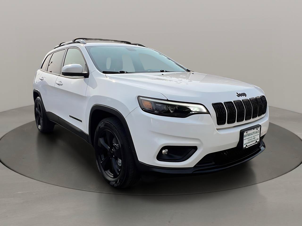 Used 2019 Jeep Cherokee Latitude Plus AWD/4WD image 8
