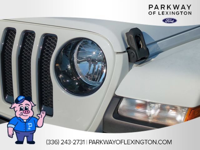 Used 2021 Jeep Wrangler Unlimited Sahara AWD/4WD image 9