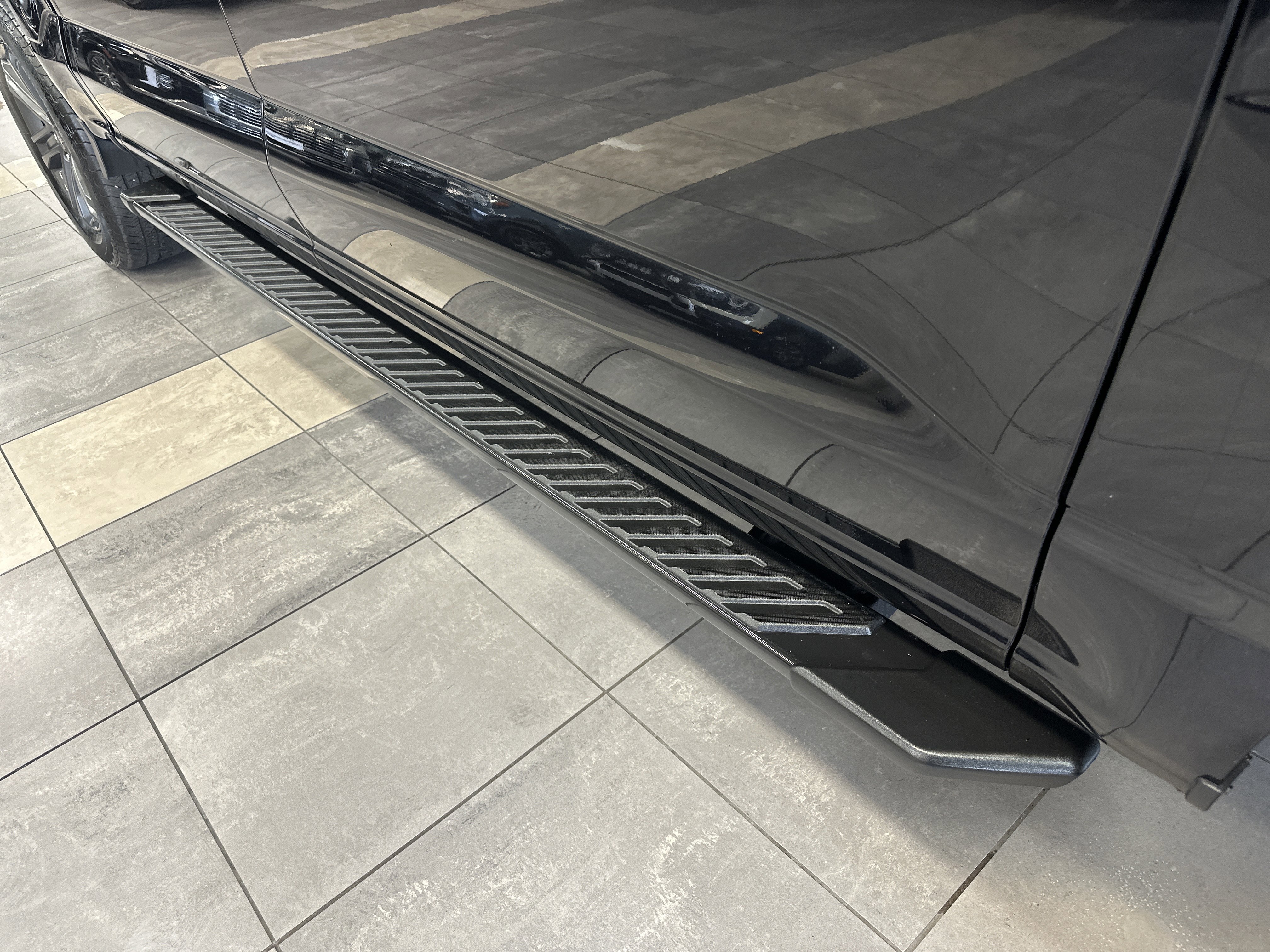 Used 2023 Ford F150 XLT w/ Equipment Group 302A High image 9