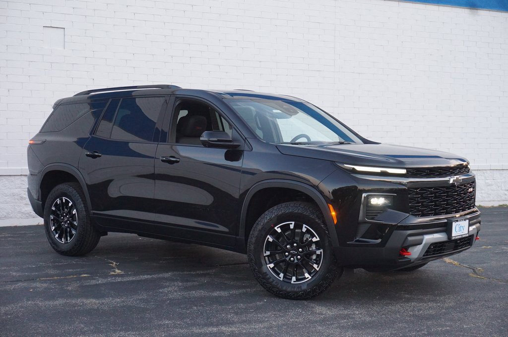 New 2026 Chevrolet Traverse Z71 w/ Driver Confidence Package image 3