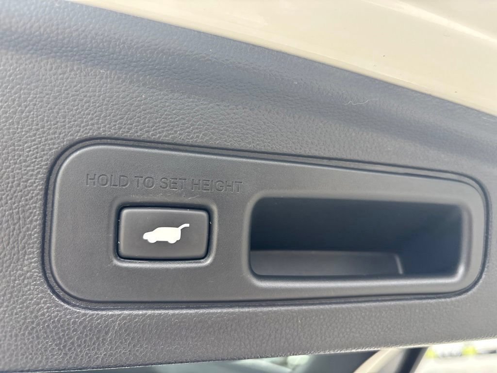 Used 2023 Acura MDX SH-AWD image 34