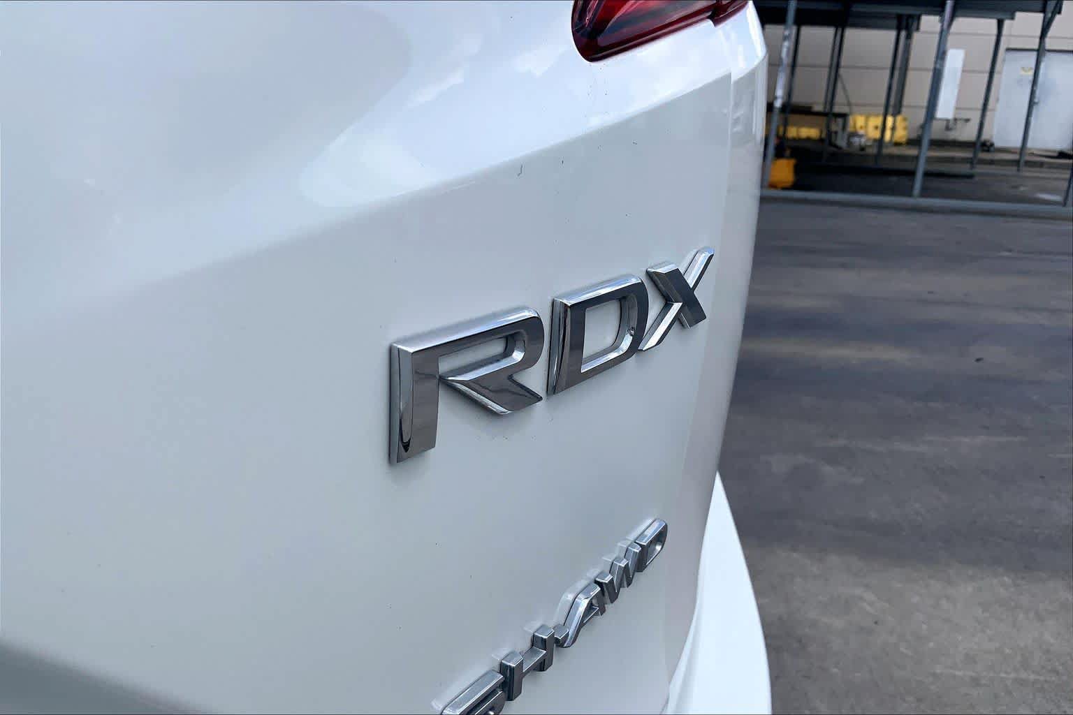 Used 2024 Acura RDX SH-AWD image 9