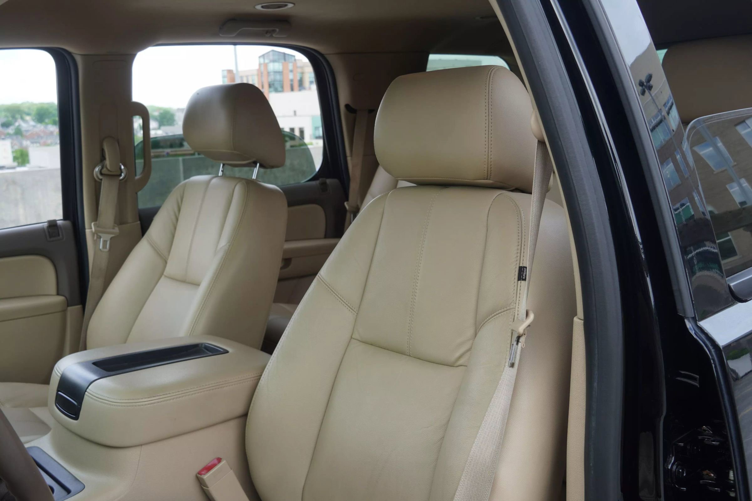 Used 2014 Chevrolet Tahoe LT image 31