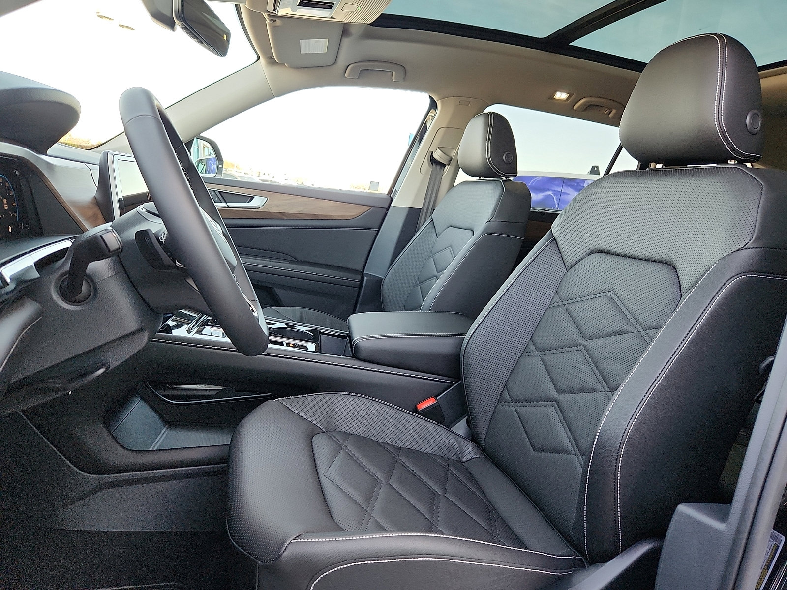 New 2026 Volkswagen Atlas SE FWD image 13