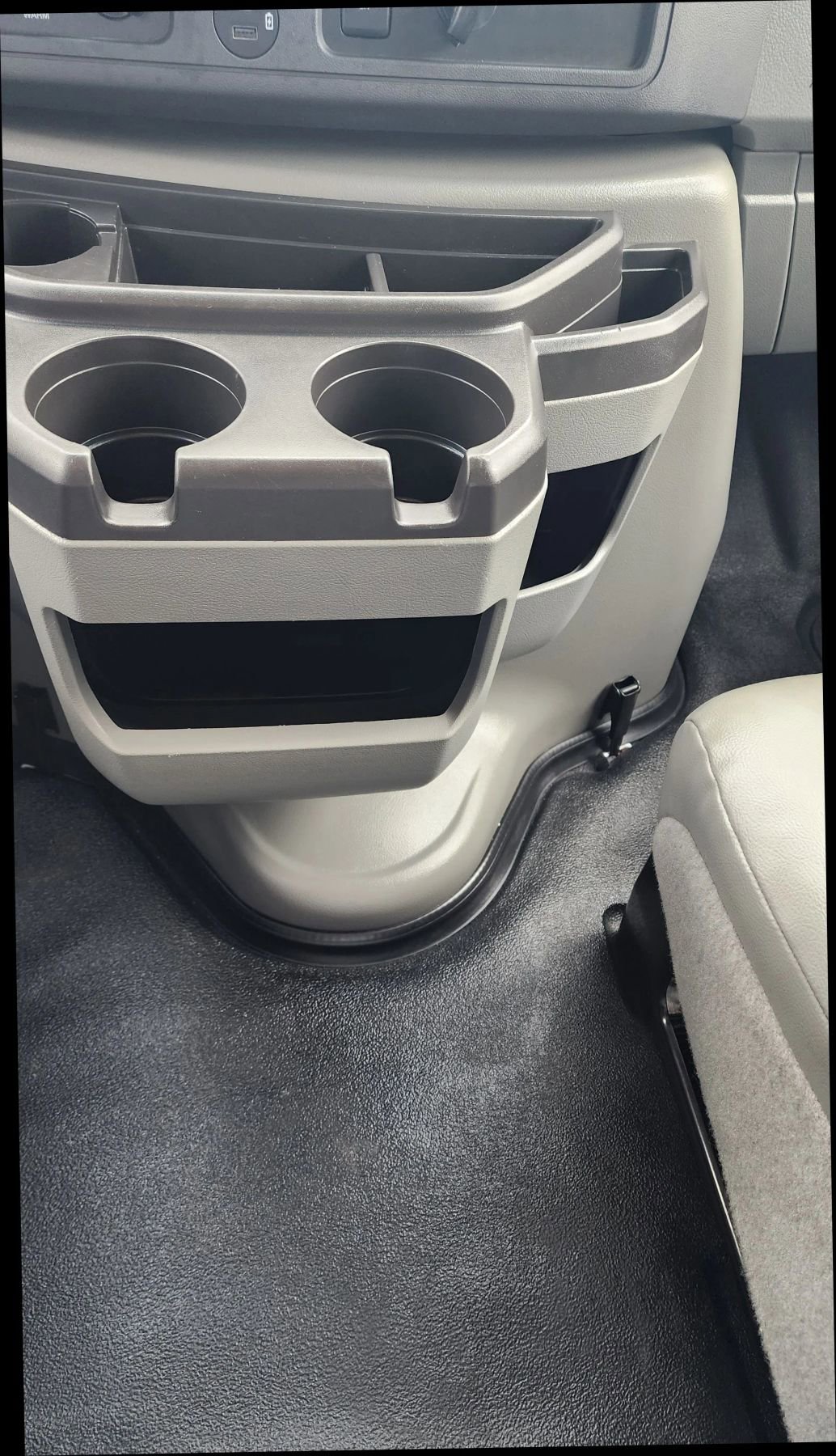 Used 2024 Ford E-350 and Econoline 350 Super Duty w/ Power Windows & Locks Group image 33