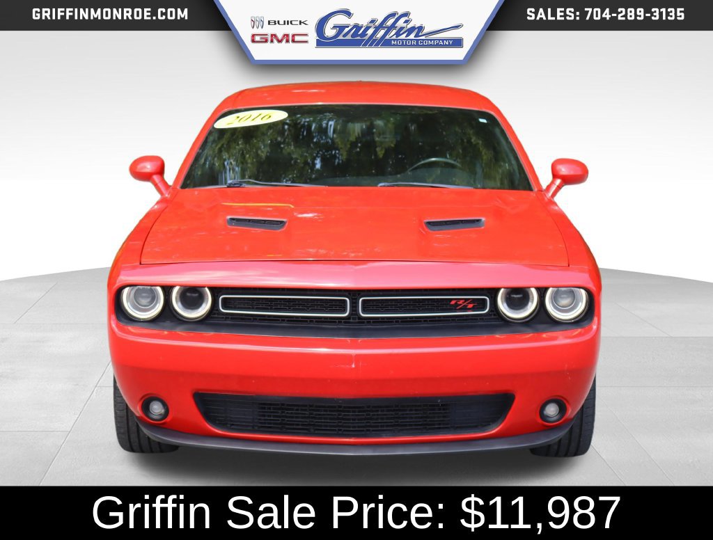 Used 2016 Dodge Challenger R/T Plus RWD image 9