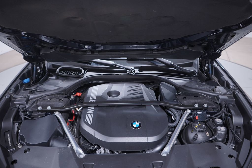 Used 2023 BMW 740i w/ Parking Assistance Package image 23