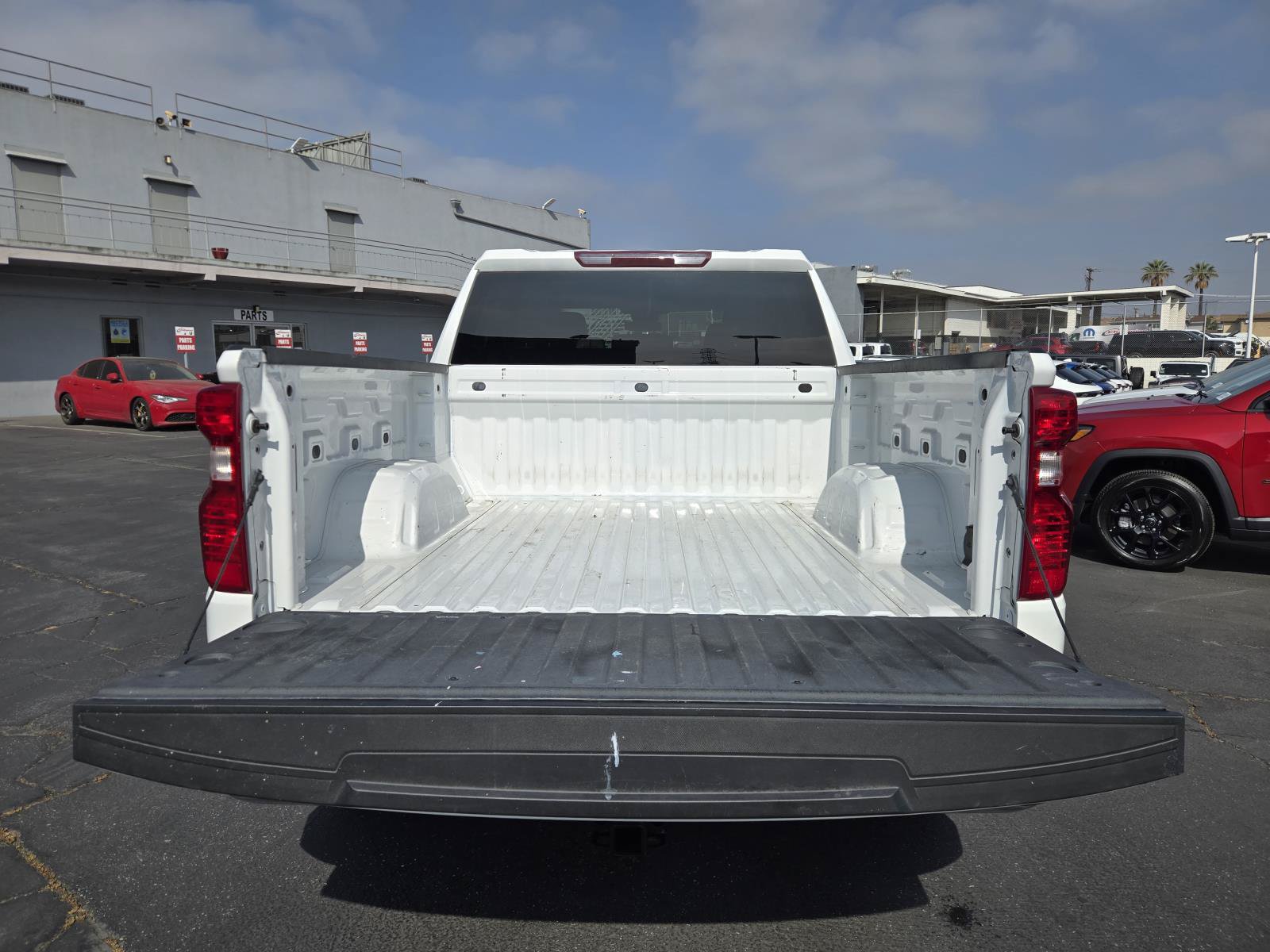 Used 2022 Chevrolet Silverado 1500 LT AWD/4WD image 27