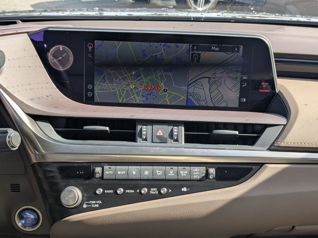 Used 2021 Lexus ES 300h Ultra Luxury image 5