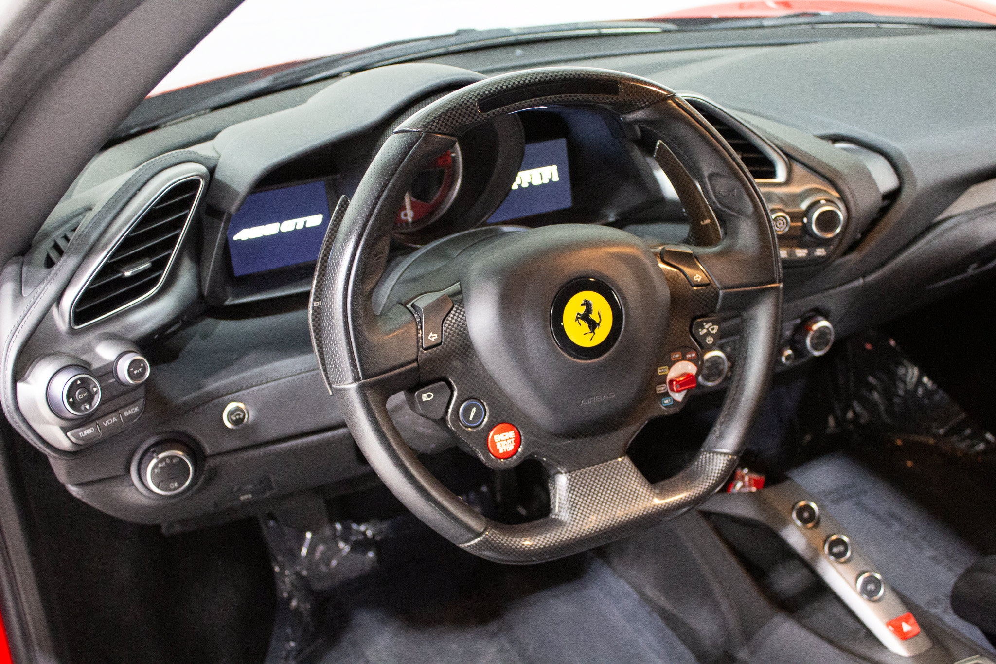 Used 2018 Ferrari 488 GTB RWD image 19