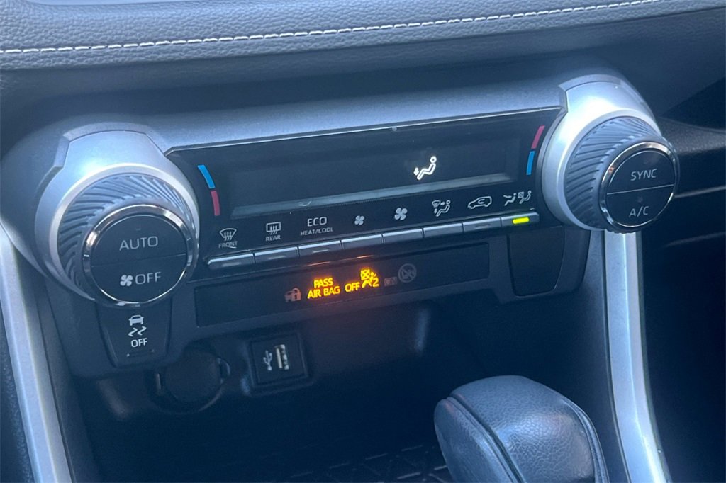 Used 2024 Toyota RAV4 LE image 22