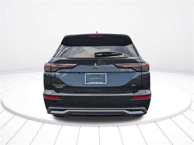 New 2025 Mitsubishi Outlander SE image 4