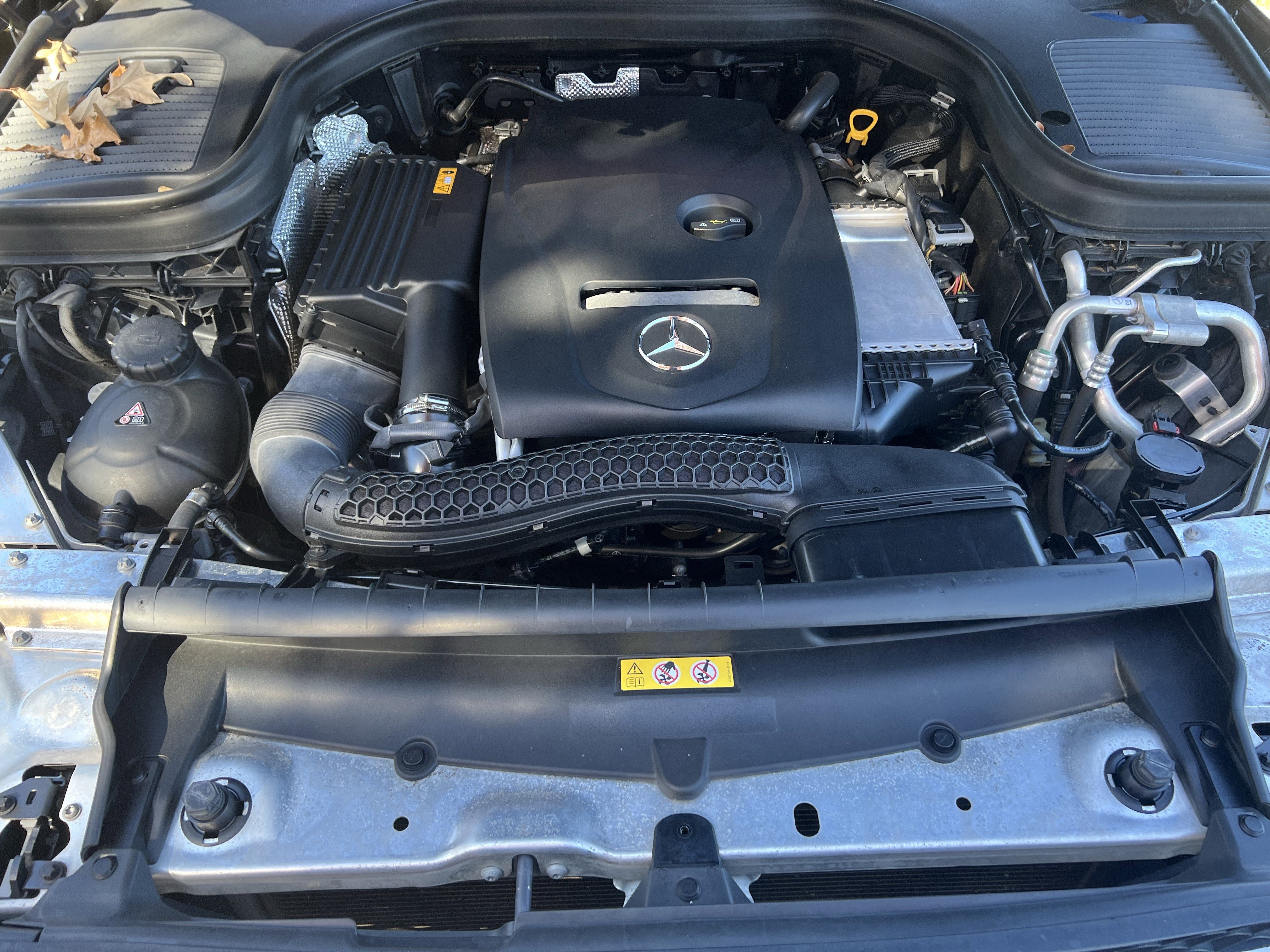 Certified 2019 Mercedes-Benz GLC 300 4MATIC w/ Driver Assistance Package image 36