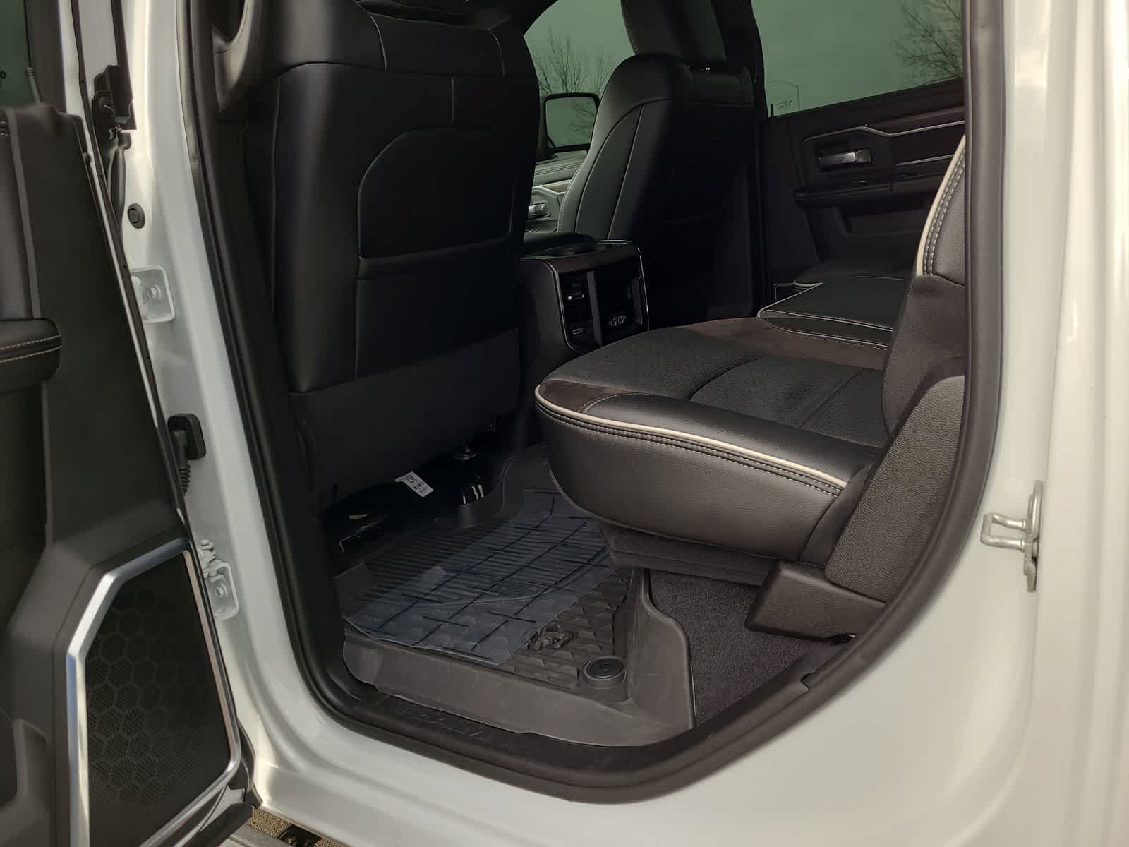 Used 2025 RAM 3500 Laramie w/ Night Edition AWD/4WD image 20