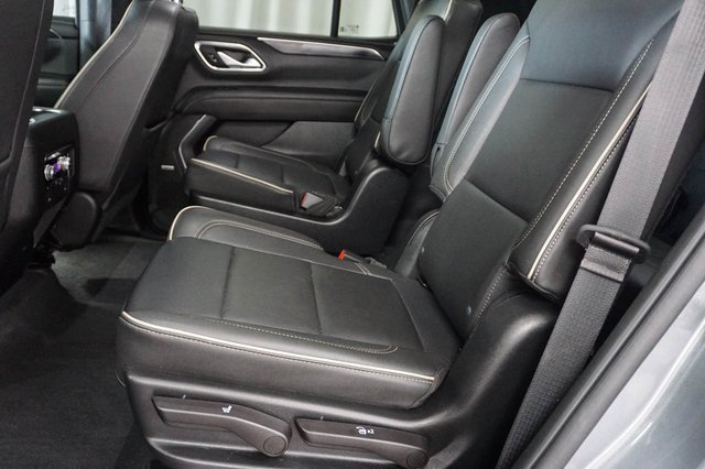Used 2022 GMC Yukon SLT w/ SLT Premium Package image 17