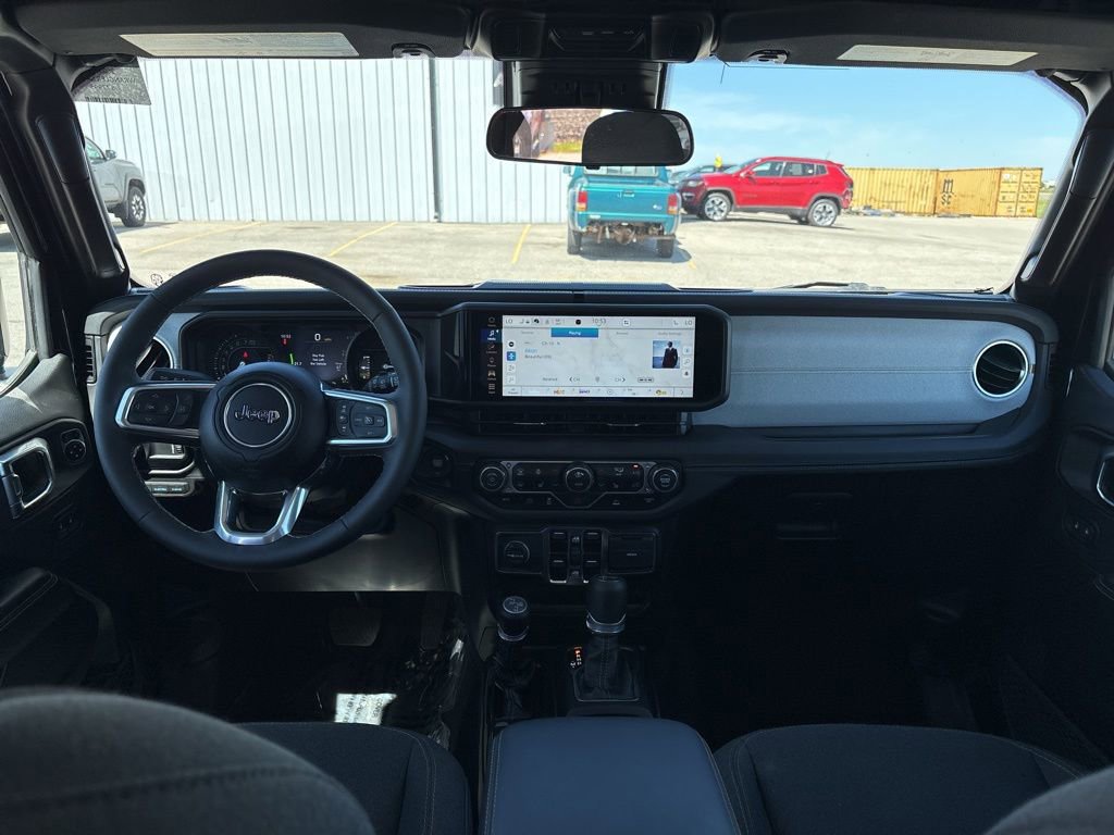 Used 2025 Jeep Wrangler Unlimited Sahara AWD/4WD image 28