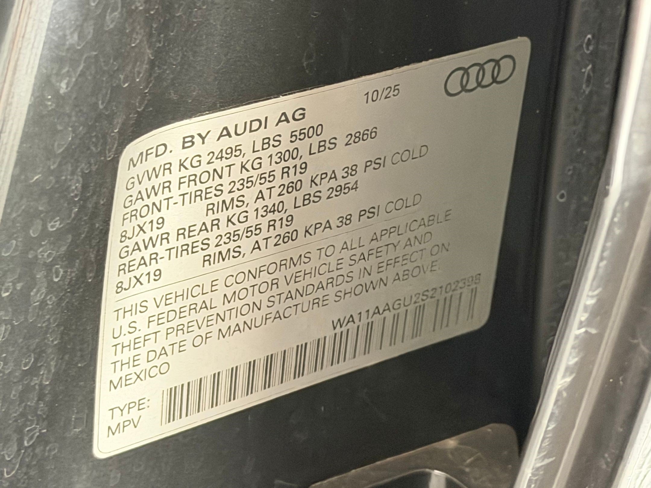 Used 2025 Audi Q5 Premium w/ Convenience Package AWD/4WD image 21