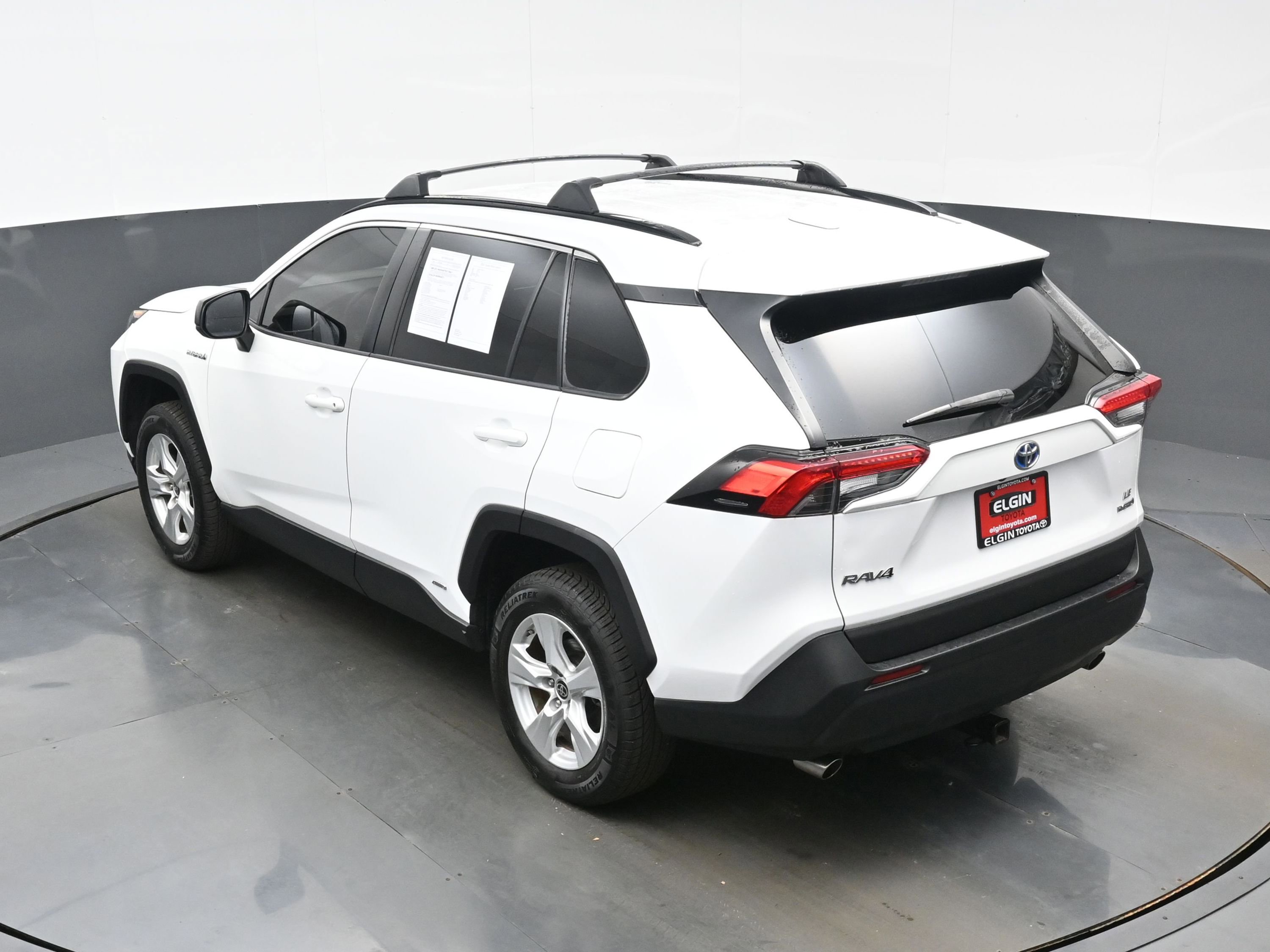 Used 2021 Toyota RAV4 LE AWD/4WD image 36