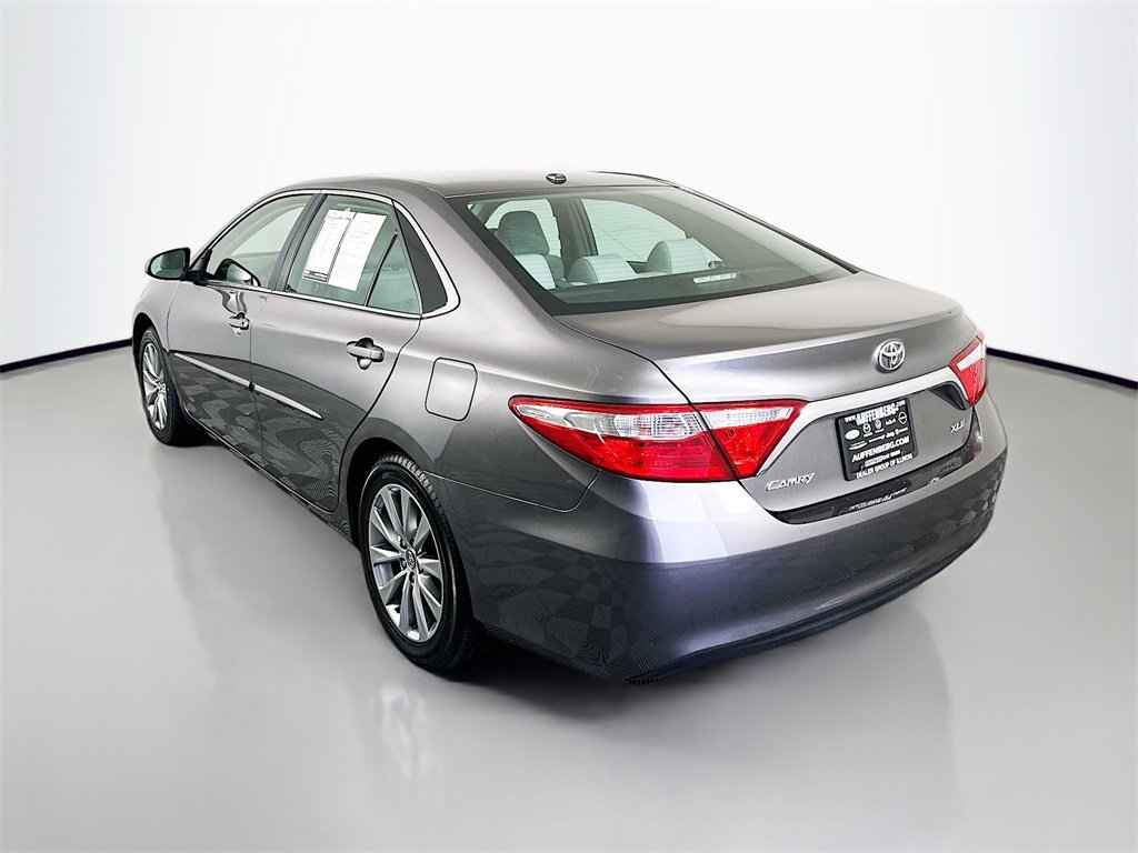 Used 2017 Toyota Camry XLE image 5