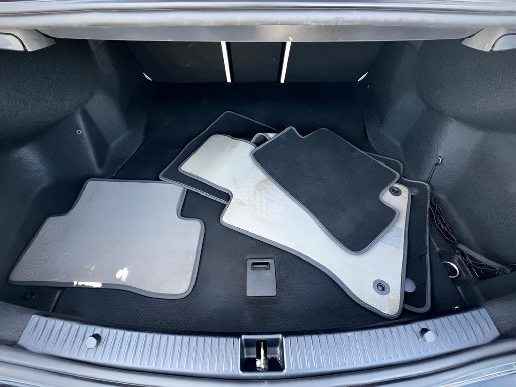 Used 2018 Mercedes-Benz C 300 4MATIC Sedan image 23