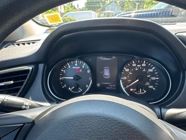 Used 2017 Nissan Rogue Sport S w/ S Appearance Package AWD/4WD image 27