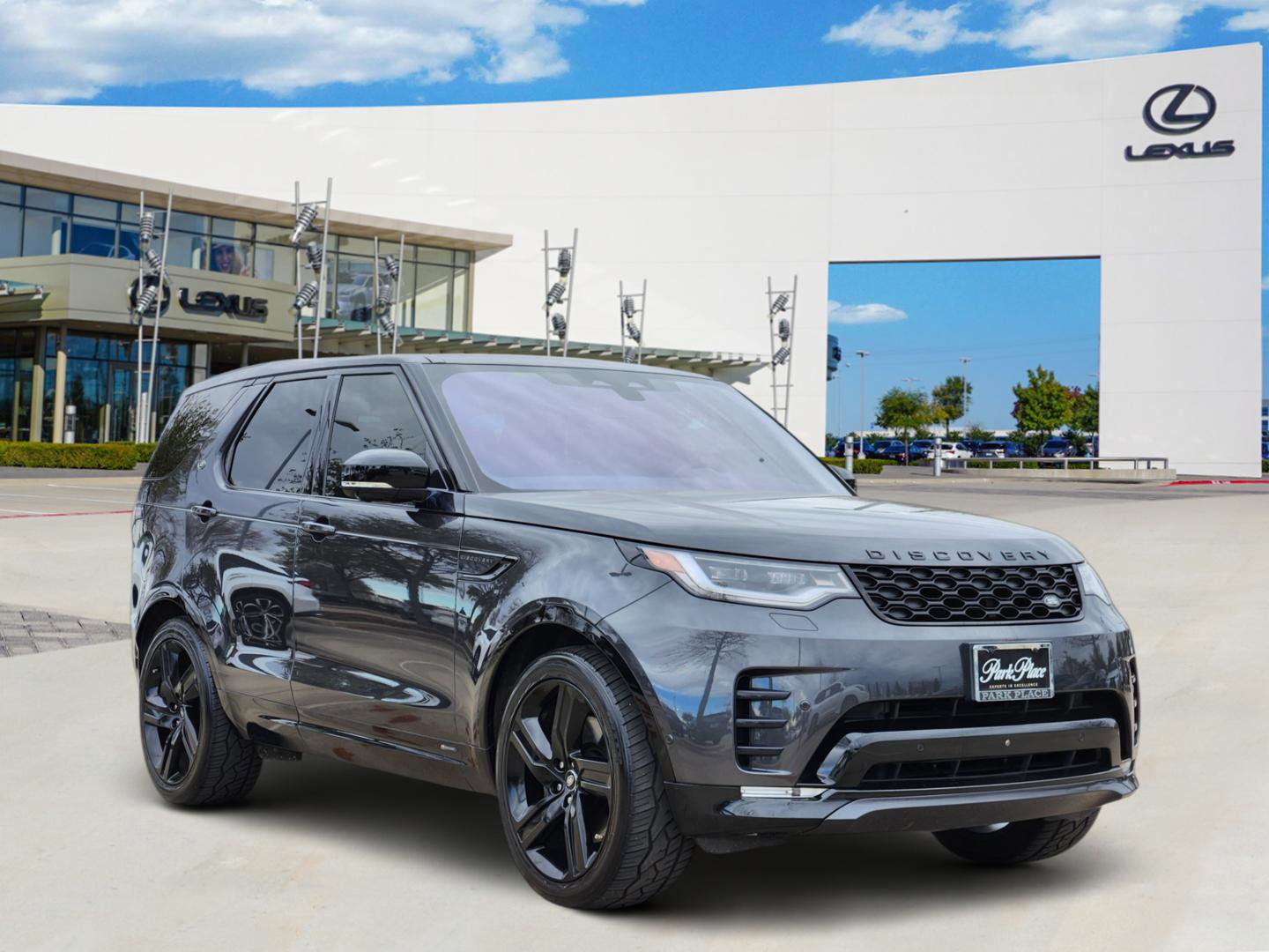 Used 2022 Land Rover Discovery HSE R-Dynamic image 2