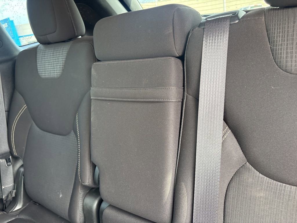 Used 2016 Jeep Cherokee Latitude image 18