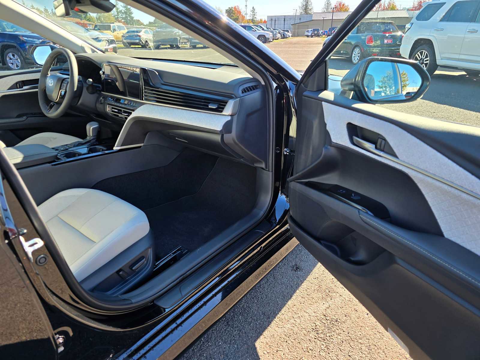 Used 2026 Toyota Camry XLE image 13