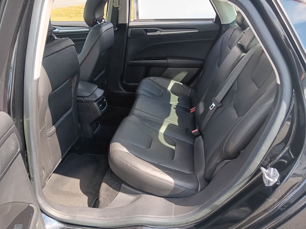 Used 2014 Ford Fusion Titanium FWD image 15