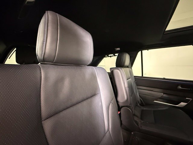 Used 2024 Toyota Sequoia Platinum AWD/4WD image 30