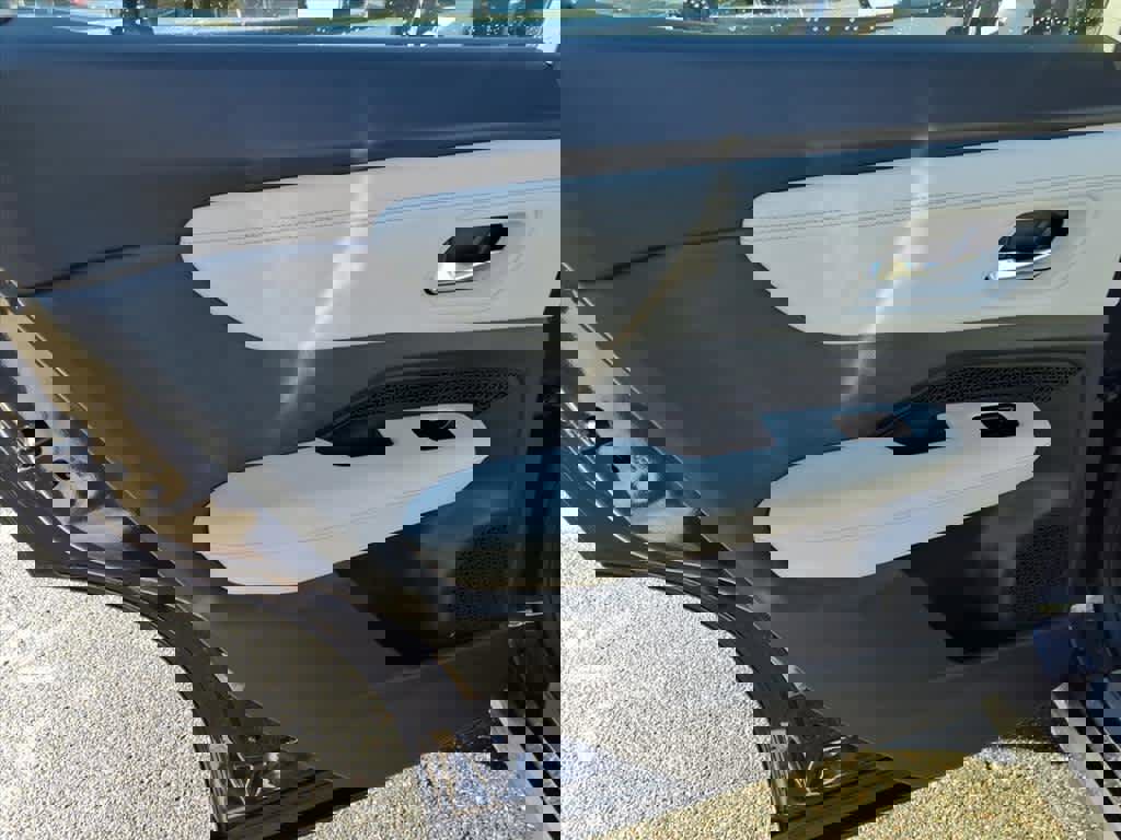 Certified 2023 Nissan Ariya FWD image 12