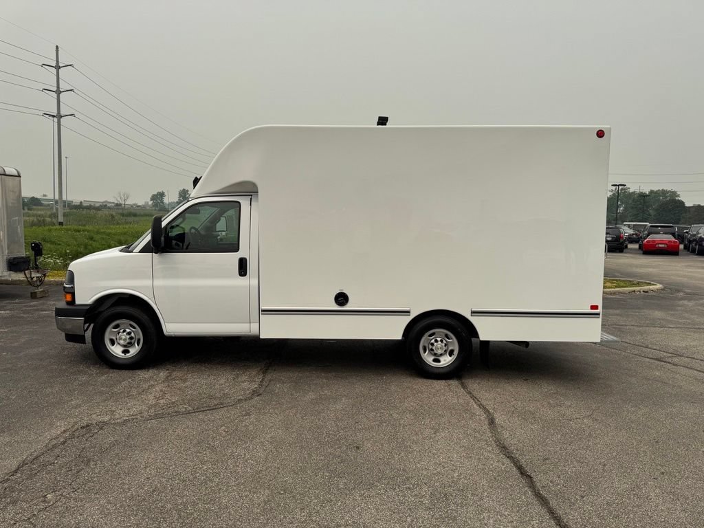 New 2026 Chevrolet Express 3500 w/ Power Convenience Package RWD image 4
